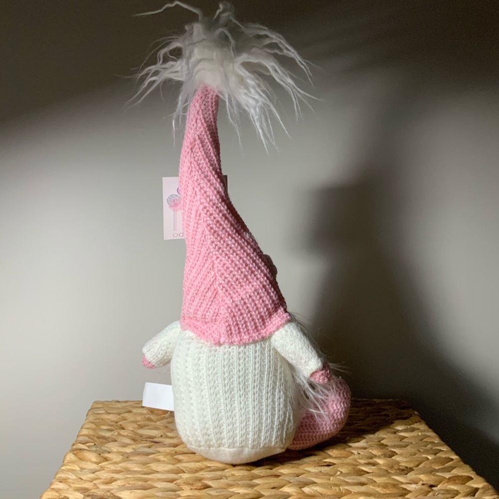 NEW Pink & White Spring Gnome 🌷💕 - Picture 2 of 2